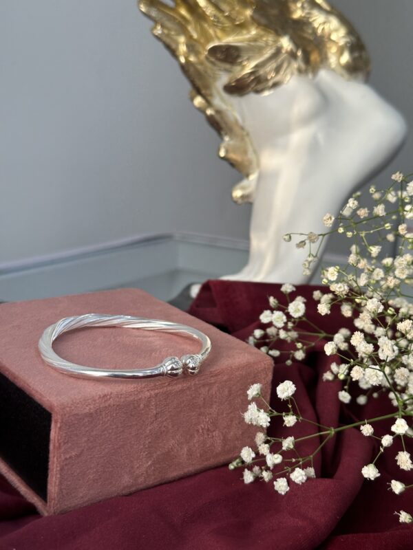 Zeenat Bracelet - Image 2