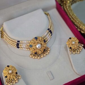 Mehram Neelam Choker Set