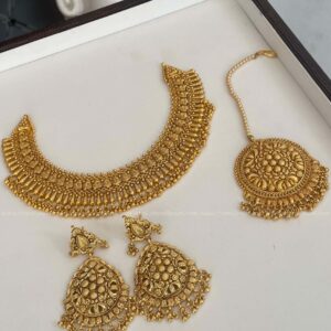 Harleen Necklace Set