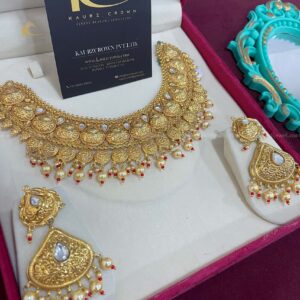 Zeenam Necklace Set