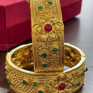 Rehmat Bangles