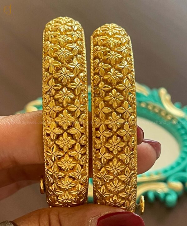 Mehram Bangles